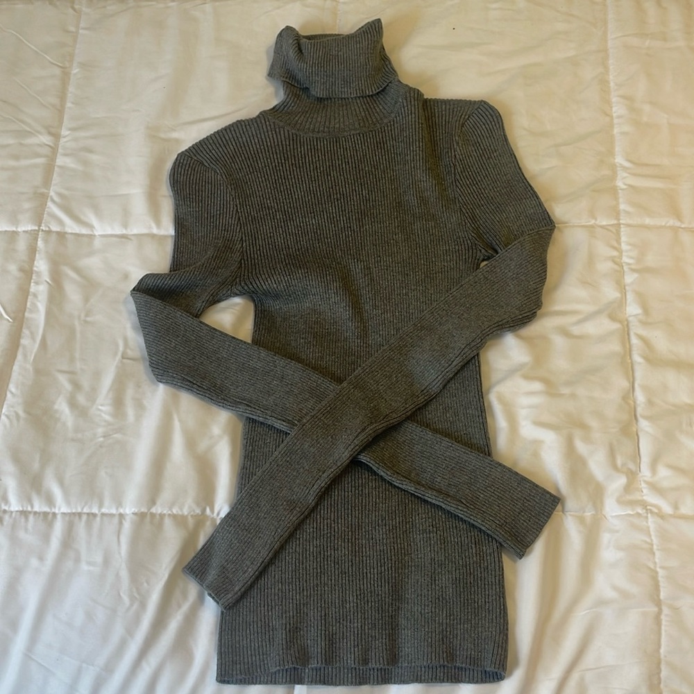Grey turtle neck
